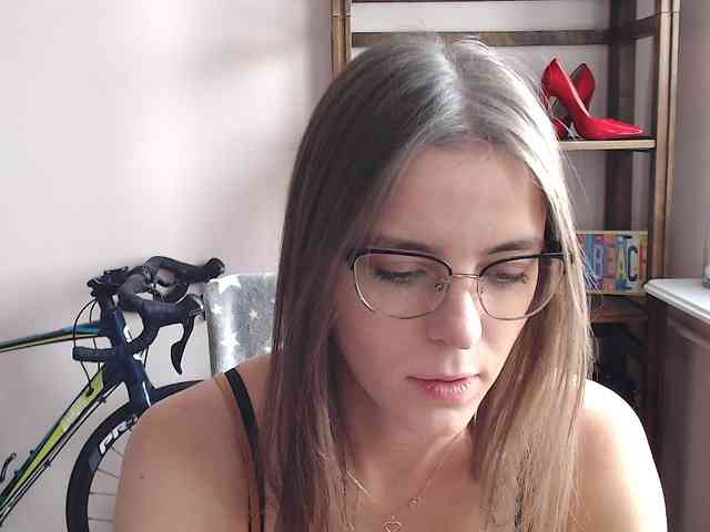 MegiKiss MegiKiss