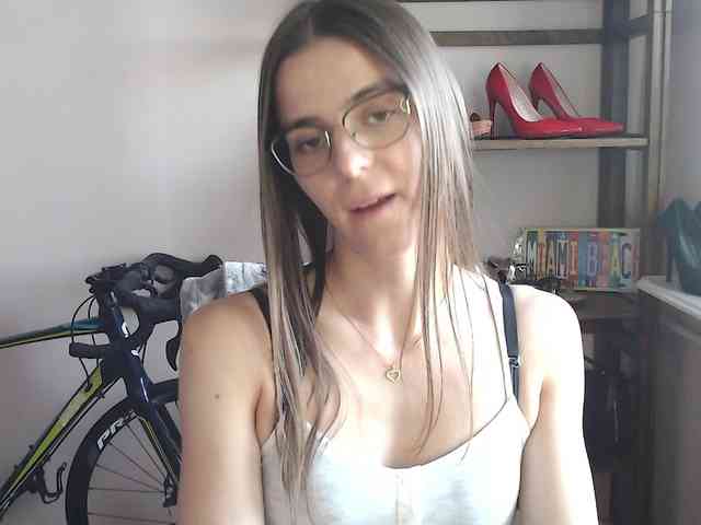 MegiKiss webcam