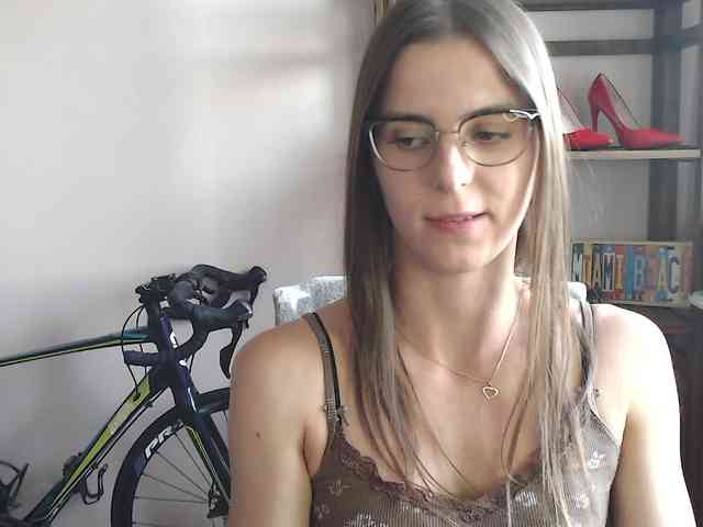 MegiKiss webcam