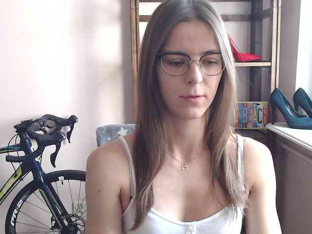 Model: MegiKiss