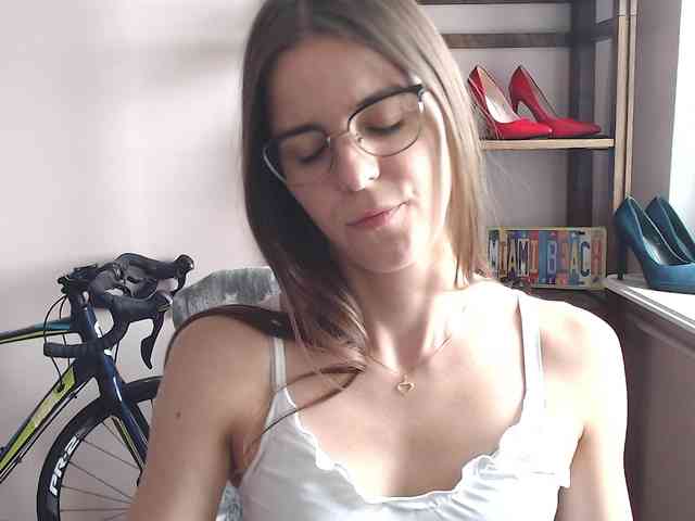MegiKiss webcam