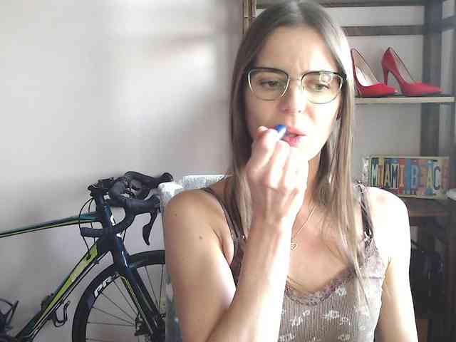 MegiKiss webcam