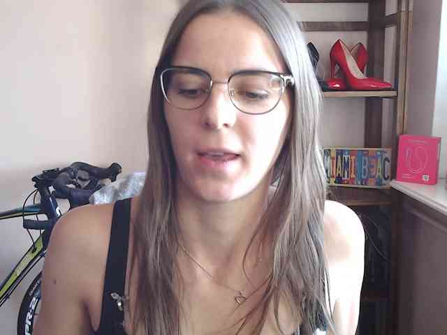 MegiKiss webcam