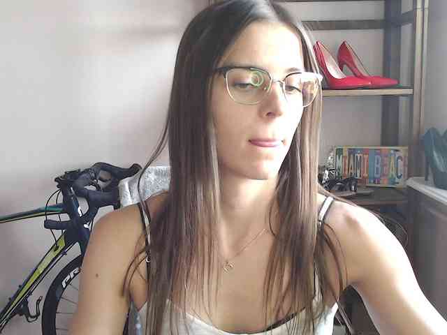 Model: MegiKiss
