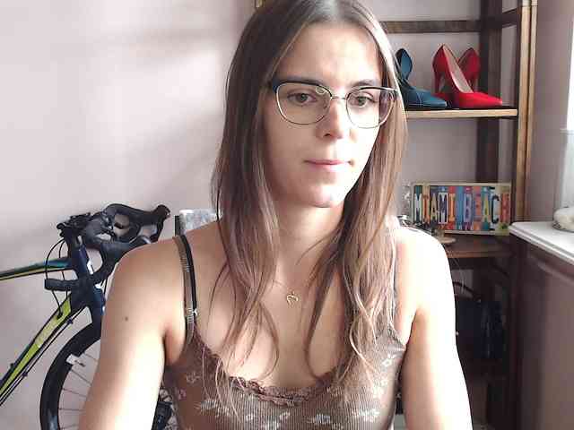 Model: MegiKiss