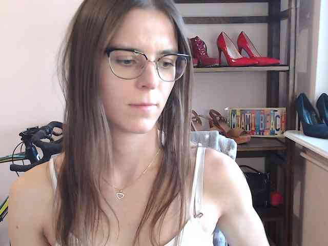Model: MegiKiss