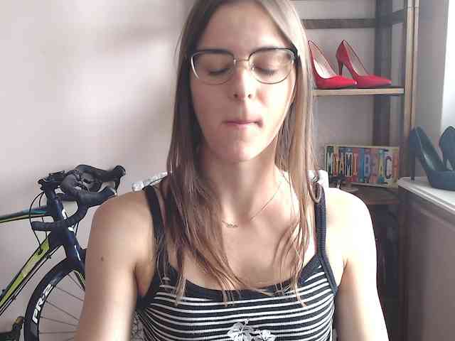 MegiKiss webcam