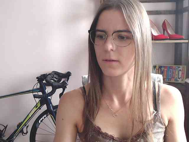 MegiKiss webcam