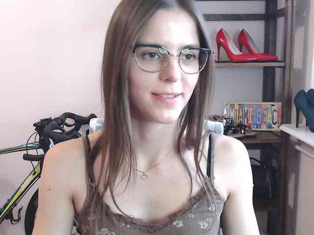 Model: MegiKiss