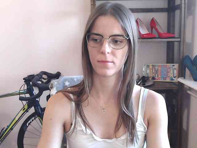 MegiKiss webcam