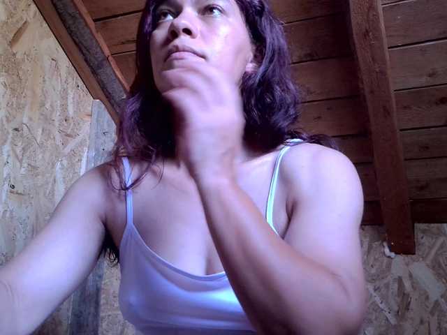 MercyLoves live cam preview