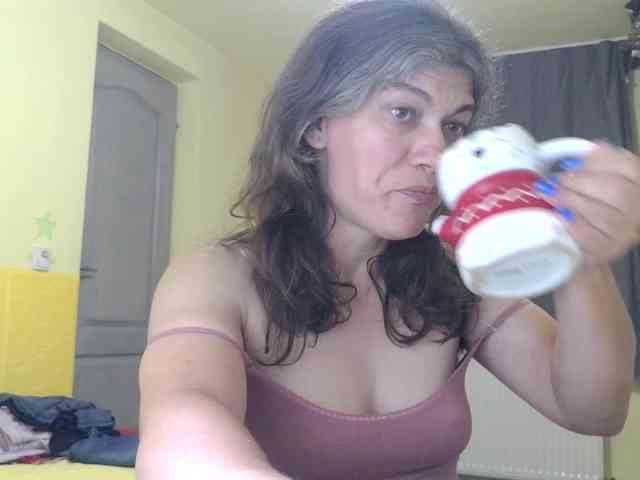 MercyLoves webcam