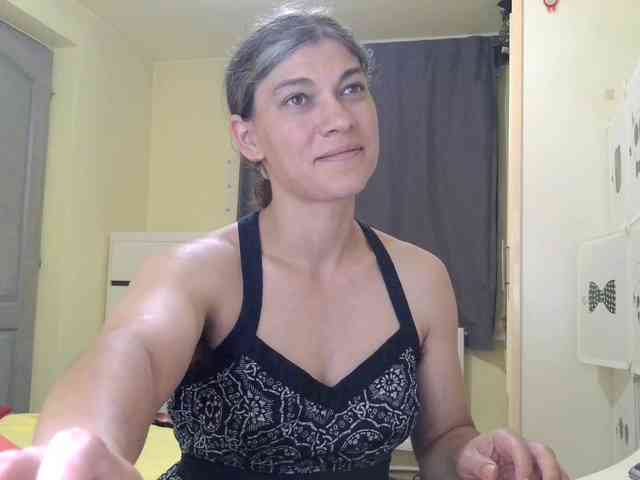 MercyLoves webcam