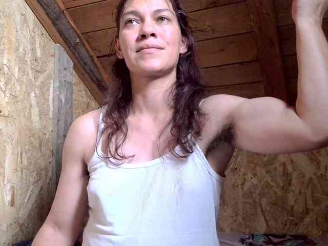 Mercyloves's cam show statistics and live stream