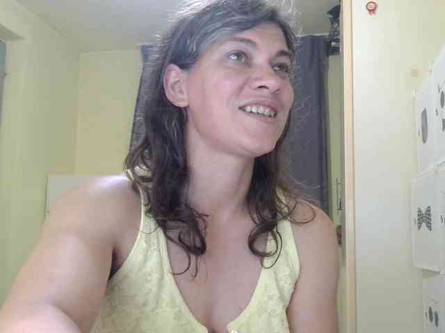MercyLoves webcam