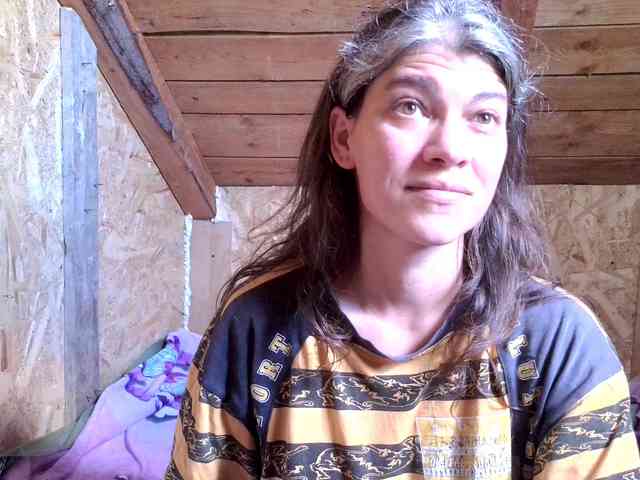 MercyLoves webcam