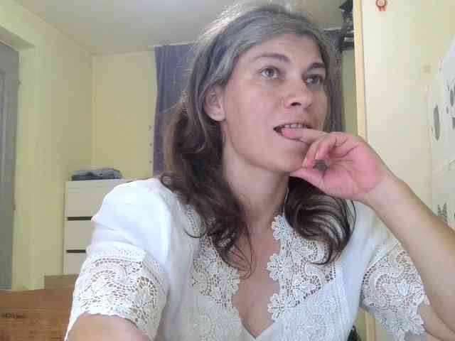 MercyLoves webcam