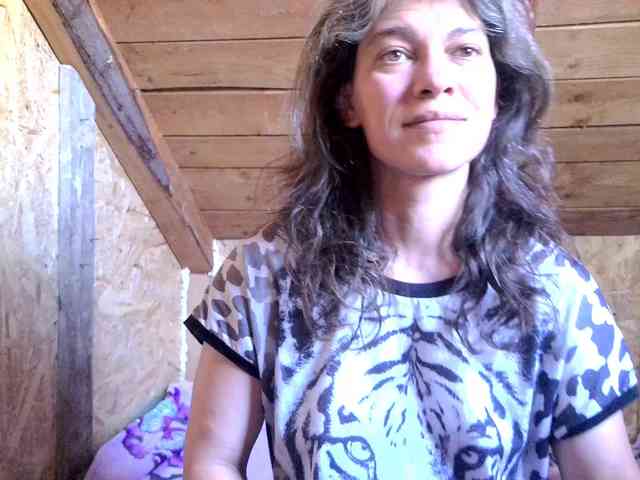 MercyLoves webcam