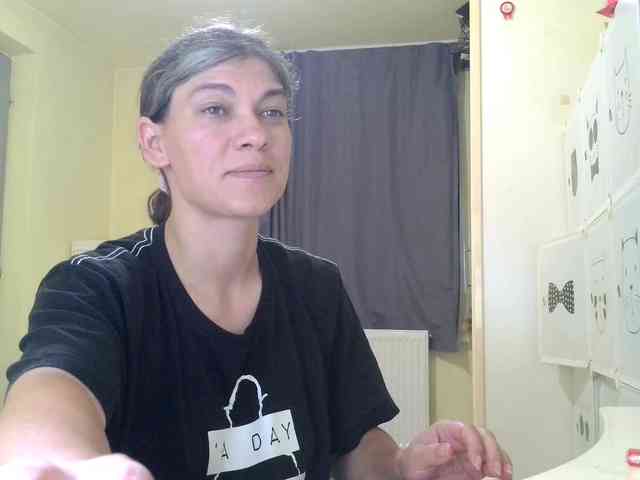 MercyLoves webcam