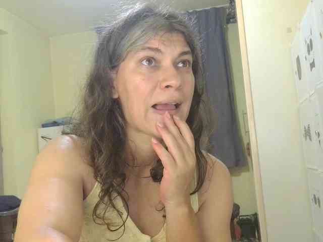 MercyLoves webcam