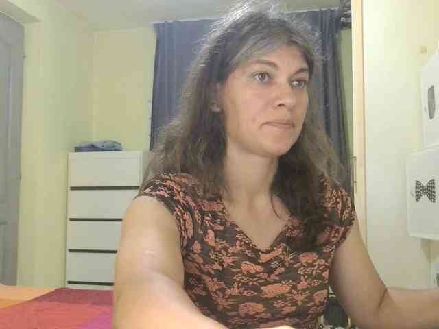 MercyLoves webcam