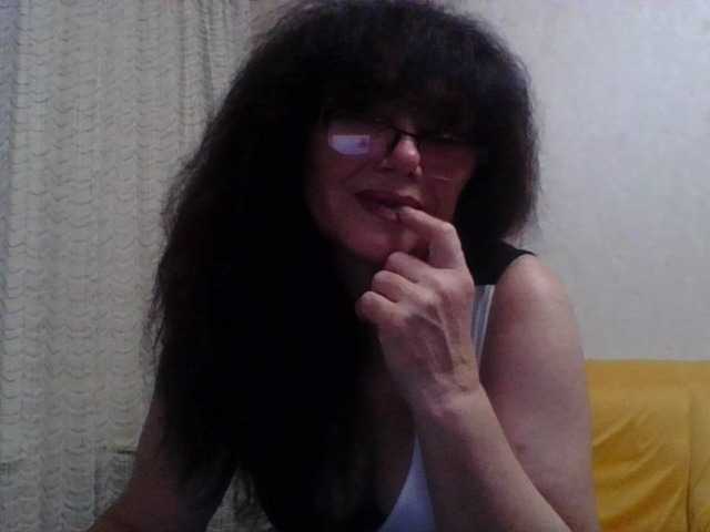 Sylvia-5 live cam preview