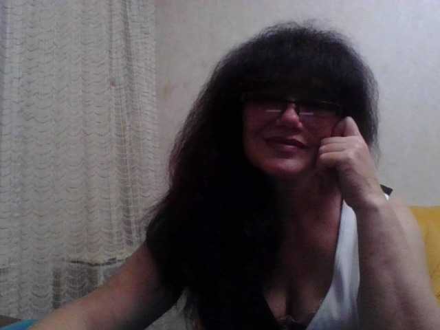 Sylvia-5 live cam preview