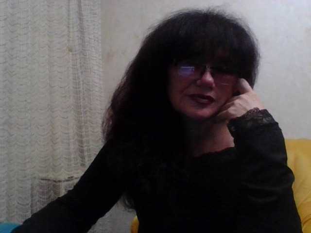 Sylvia-5 live cam preview