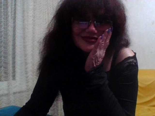 Sylvia-5 live cam on BongaCams