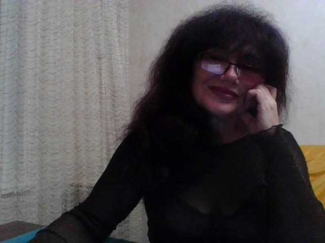 Sylvia-5 live cam preview