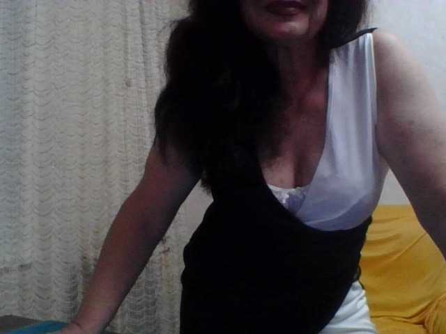 Sylvia-5 live webcam show