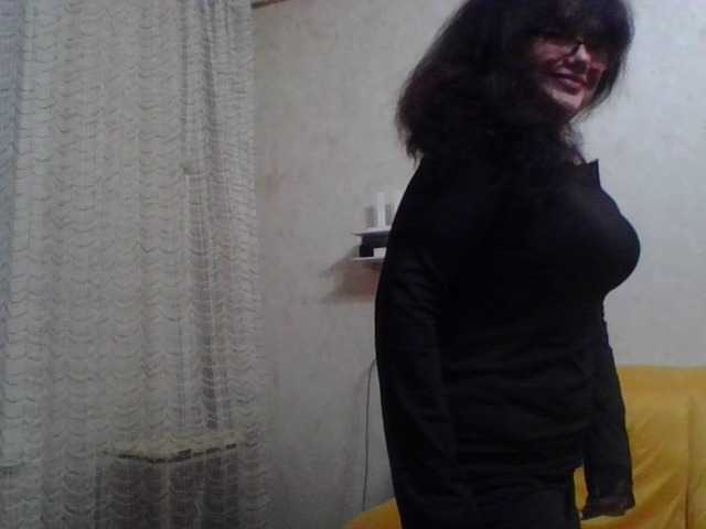 Sylvia-5 live cam preview