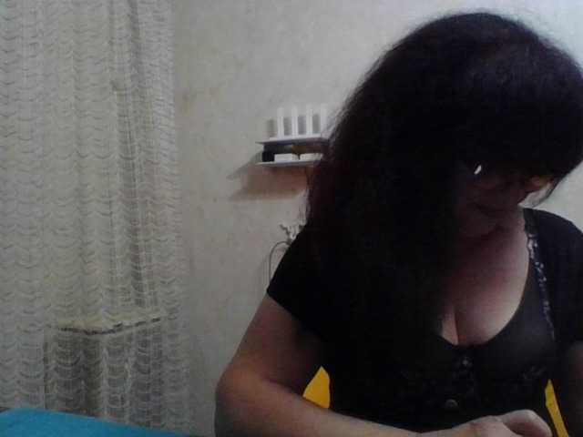 Sylvia-5 live cam preview