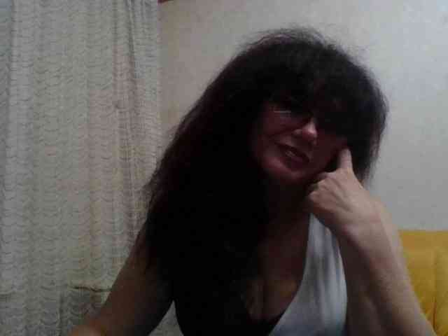 Sylvia-5 live female cam on bongacams