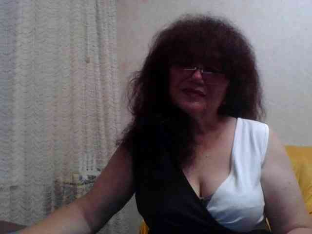 Sylvia-5 Live Webcam on BongaCams