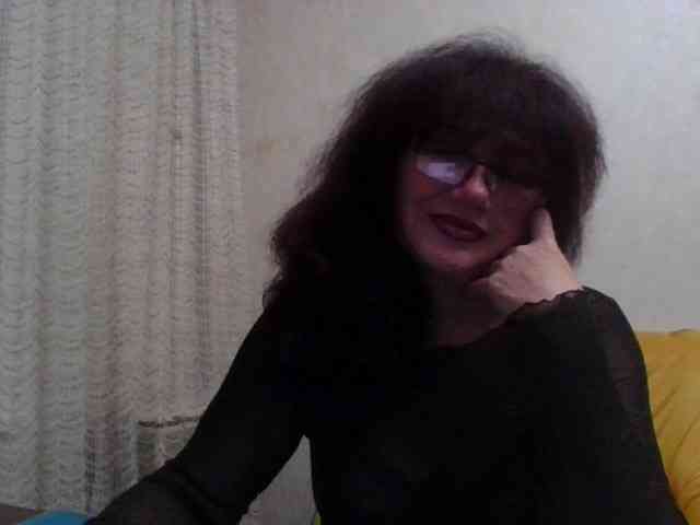 Sylvia-5 live female cam on bongacams