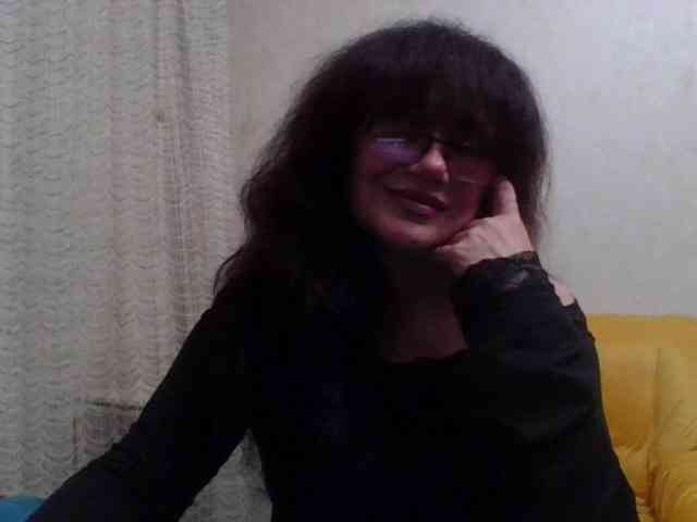 Sylvia-5 live female cam on bongacams