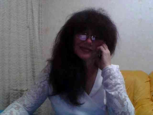 Sylvia-5 live female cam on bongacams