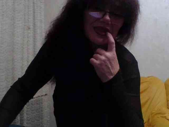 Sylvia-5 live female cam on bongacams