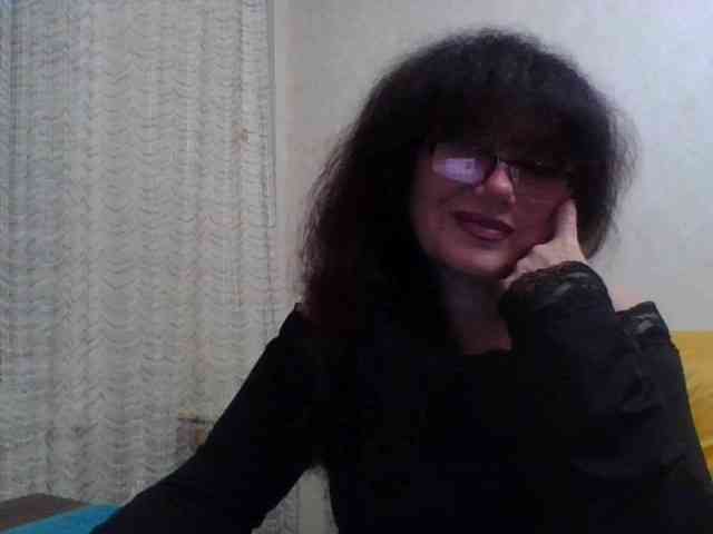 Sylvia-5 live female cam on bongacams