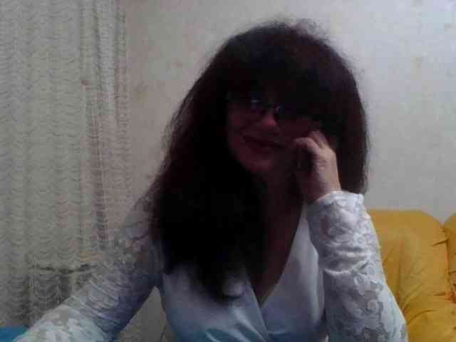 Sylvia-5 live female cam on bongacams