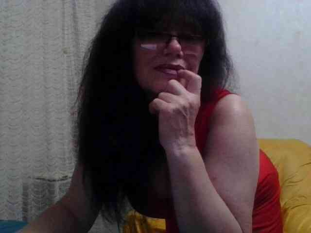 Sylvia-5 live female cam on bongacams