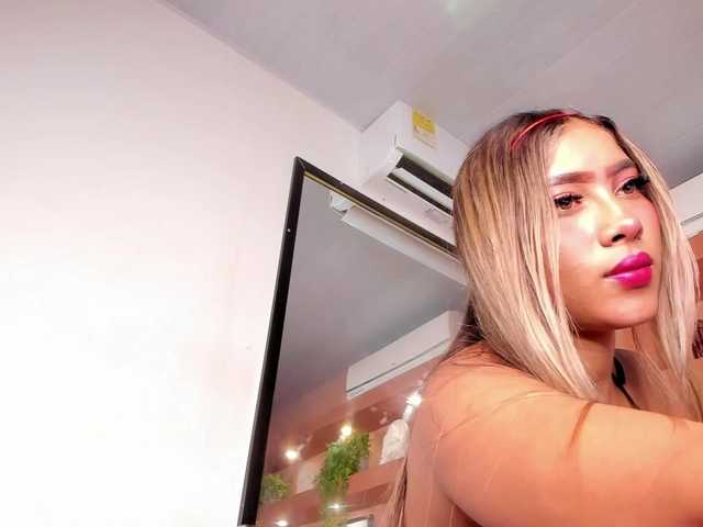 SofiaBennet live cam on BongaCams