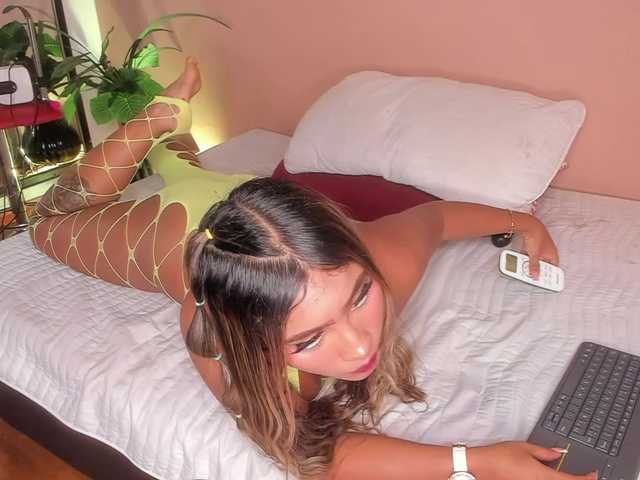 SofiaBennet live cam on BongaCams