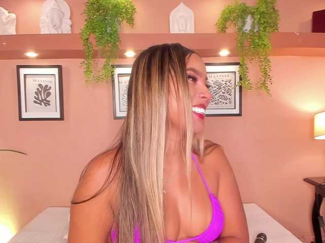 SofiaBennet live cam on BongaCams