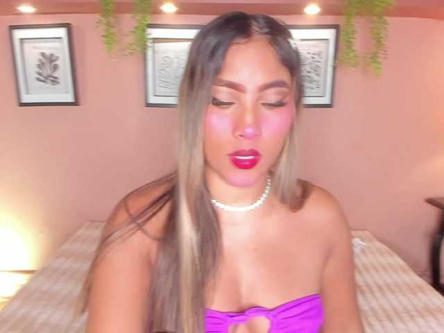 SofiaBennet live cam on BongaCams