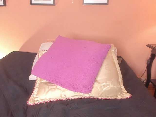 le modèle SofiaBennet est en webcam porno dans un show sur le site bongacams, il possède les tags suivants: Latino/Hispanic,Brunette,Trimmed