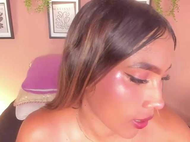 SofiaBennet live cam on BongaCams