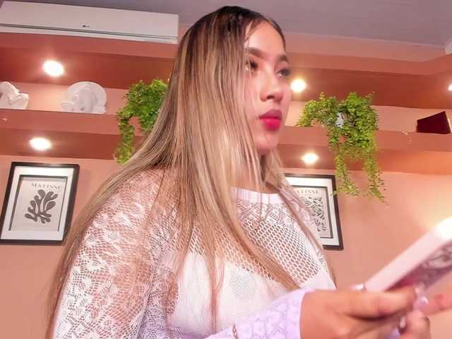 SofiaBennet live cam on BongaCams