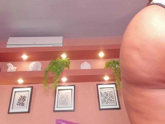 SofiaBennet live cam on BongaCams